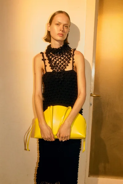 Look 10